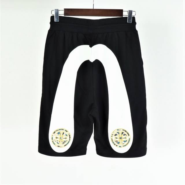 Large white M printed embroidered shorts, Terry thin sweater material, black, si