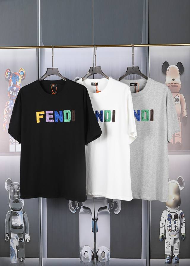 Fendi spring and summer new embroidered casual short sleeves. Detailed original