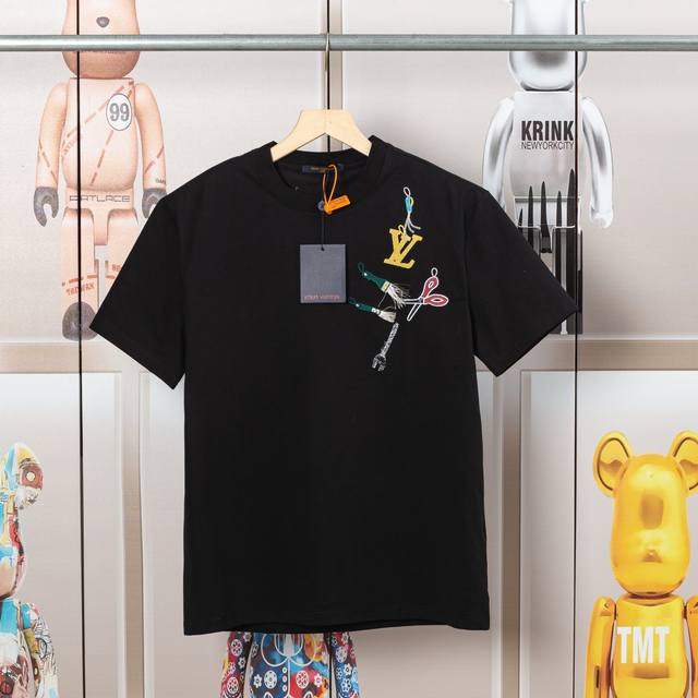 Lv Louis early spring tool pattern embroidered new short-sleeved T-shirt, high-q