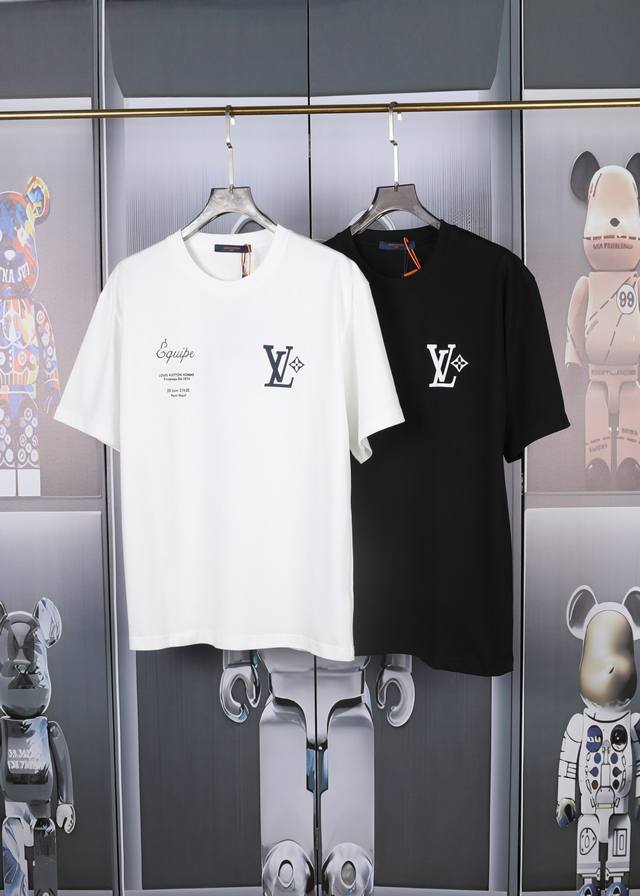 Lv Lujia Louis new embroidery printed short sleeves. The front and back pieces a