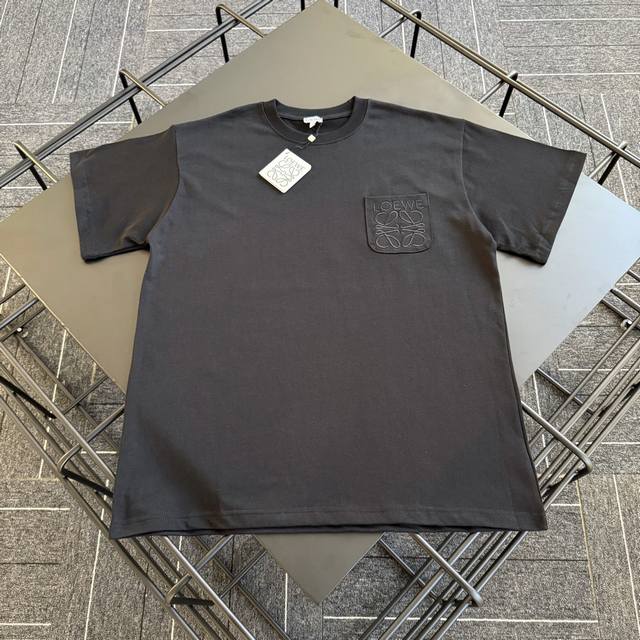 Style No. L002 Loewe new short-sleeved T-shirt with embroidered logo on the pock