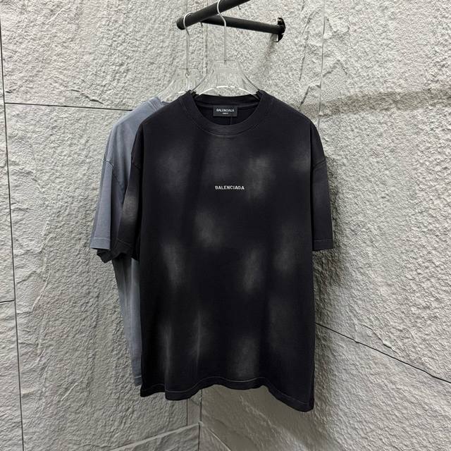 Balenci*Ga Paris*2025 Spring and Summer New Heavy Acid Washing Gradient Distress