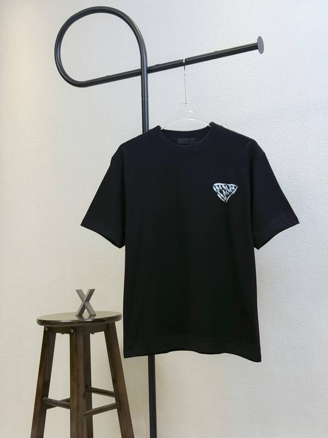 Style No. X163 Prand spray-painted letter logo round neck short sleeves Bought t