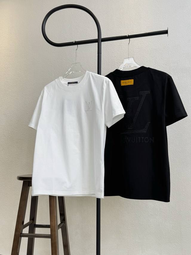Model No. Xb66 Lv Louis Vuitton Small logo on the chest Big logo on the back Let