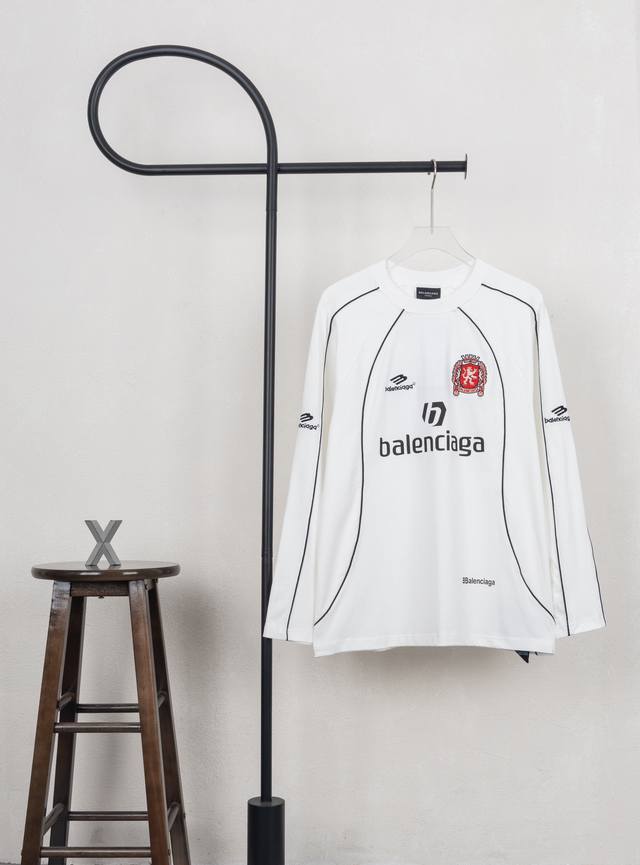 Style No. Xb0117 Balenciaga Manchester United co-branded football No. 10 long-sl