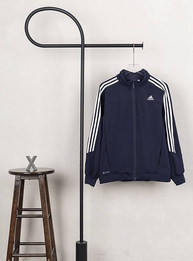 Model No. Xb099 Adidas Qq stand collar three-bar zipper jacket Same style for me