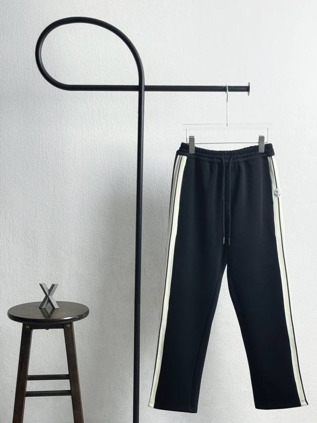 Style No. Xb0148 Moncler embroidered small label side webbing straight pants Sam