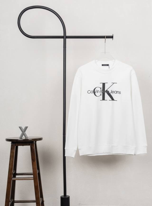 Model No. Xb35 Ck Letter embroidery large logo print round neck sweatshirt in bl