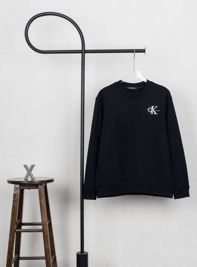 Model No. Xb40 Ck Chest size letter embroidery round neck sweatshirt black and w