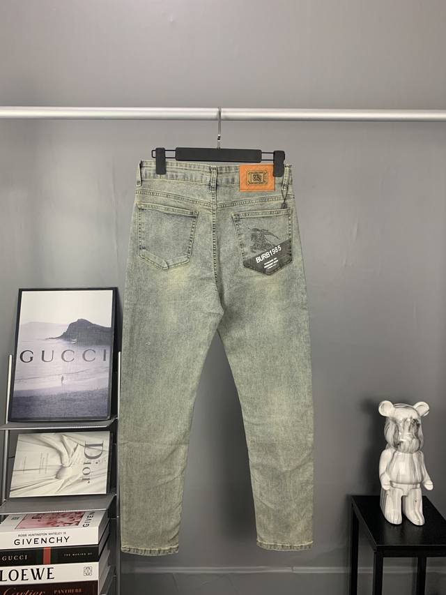 BbrBurberry printed letter jeans Retro style The combination of time and fashion