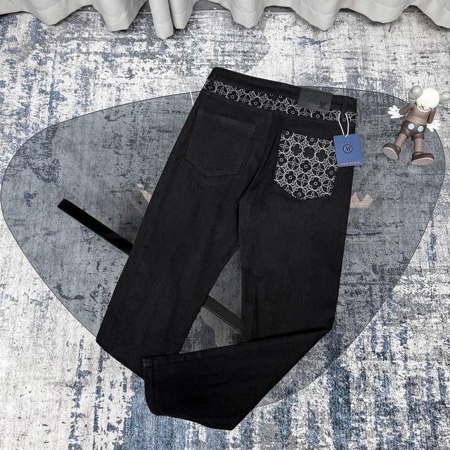 Lv Louis Vuitton Ss belt pockets are fully printed with the logo, new spring and