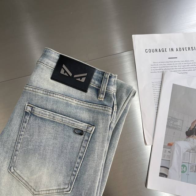 Fend 25Ss new casual jeans, high-end version! Custom fabrics are highly breathab