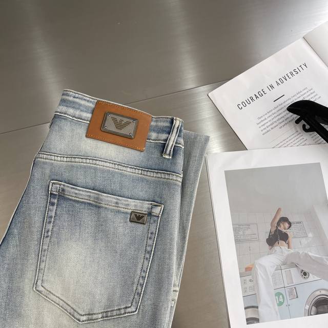 Ea Amani 25Ss new spring and summer men's small straight jeans. New style for ea