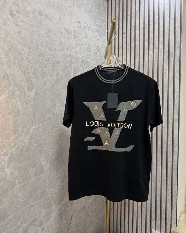 Louis Vuitton front design embroidery and jacquard knitting craftsmanship round