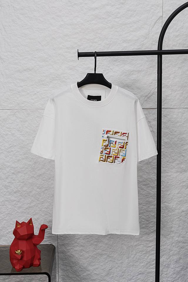 Style No. F027 Fendi 2025 high-end embroidered zipper pocket patch short-sleeved