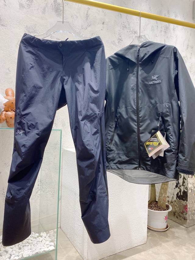 Arc'teryx Jacket S-Xl Height 172cm 140kg wearing M Full of technology Special de