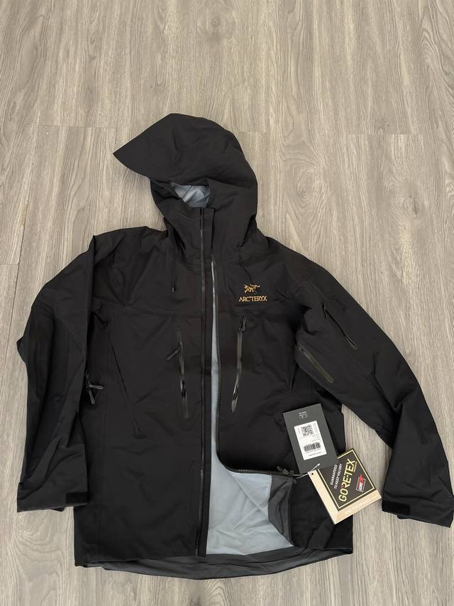 Arc'teryx - Alpha SV series jacket This year's latest item is fresh and eye-catc