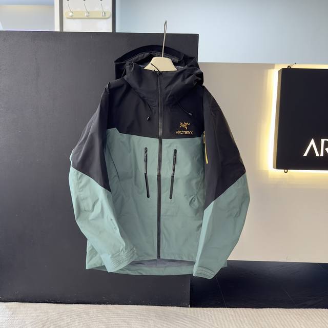 Alpha 7th Generation Series Hard Shell Jacket : Product color: black silver, cha
