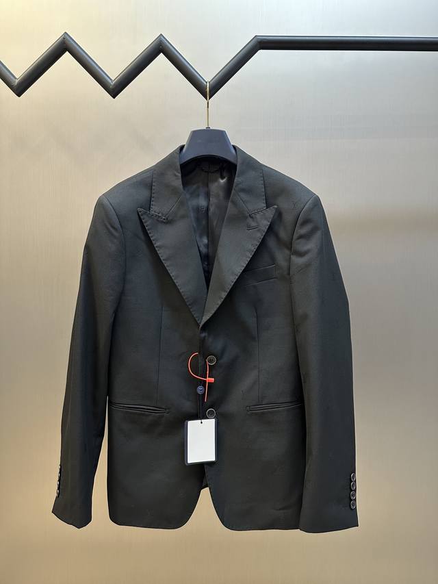Lv full jacquard suit Customized plain and soft wool satin fabric, full of drape