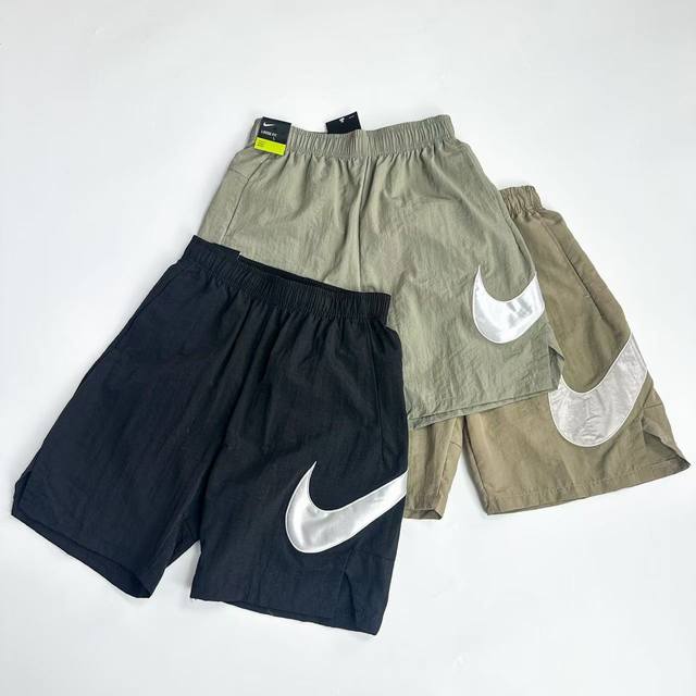 2033 White background Nike patch print sports shorts Super heavyweight good stuf