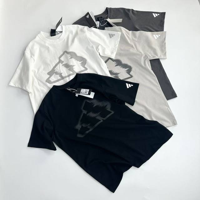 2034 White background Adidas classic phantom print short-sleeved T-shirt The des