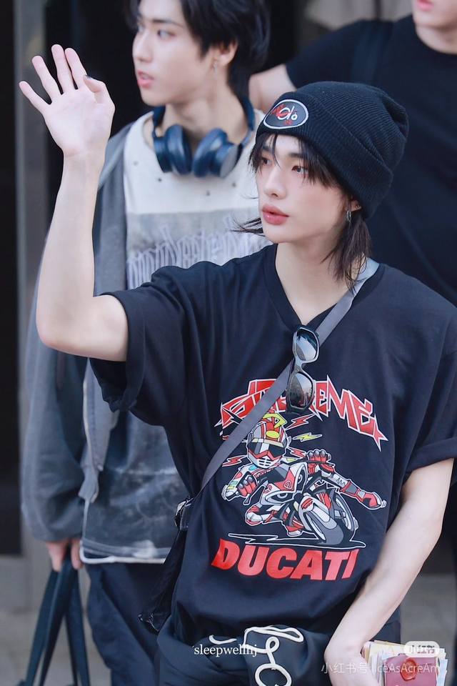 9036 Consultation Picture Supreme X Ducati Ducati Joint SS25 New Bike Tee Joint