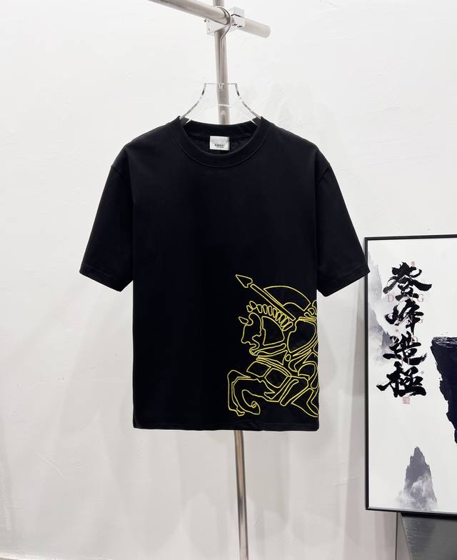 Style number: Df83# Burberry War Horse hollow embroidery couple short-sleeved T-