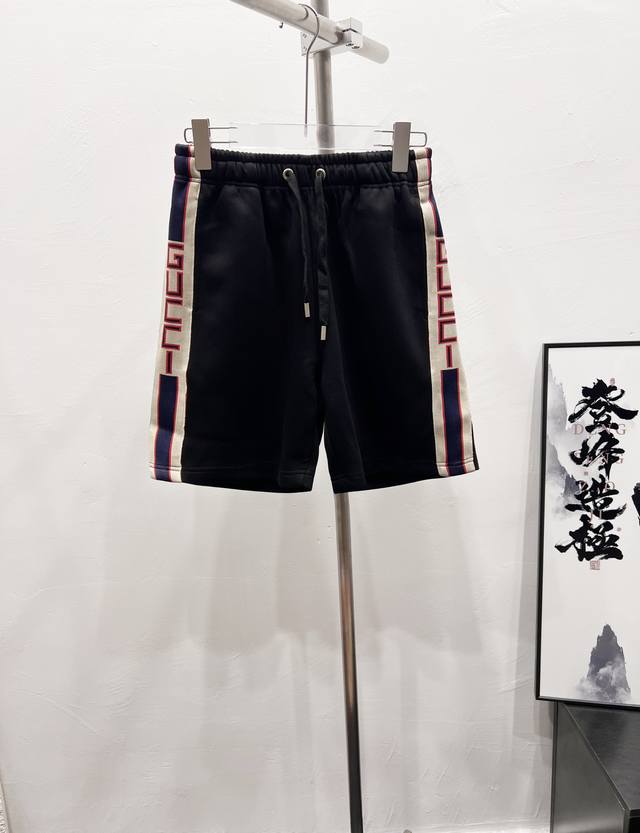 Style number: Df42# Gucci classic red ribbon letter logo couple shorts Fabric is