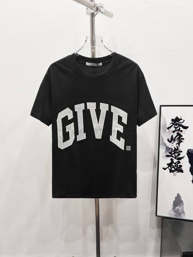 Style number: Df38# Givenchy Gvc grid embroidery short-sleeved T-shirt Serious 2