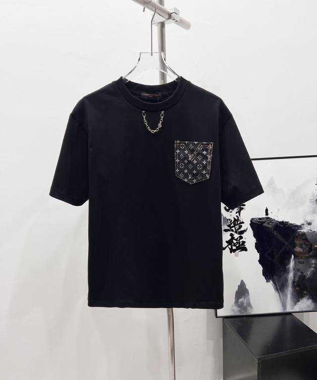 Style number: Df21# Lv Louis Vuitton's latest pocket chain simple design short-s