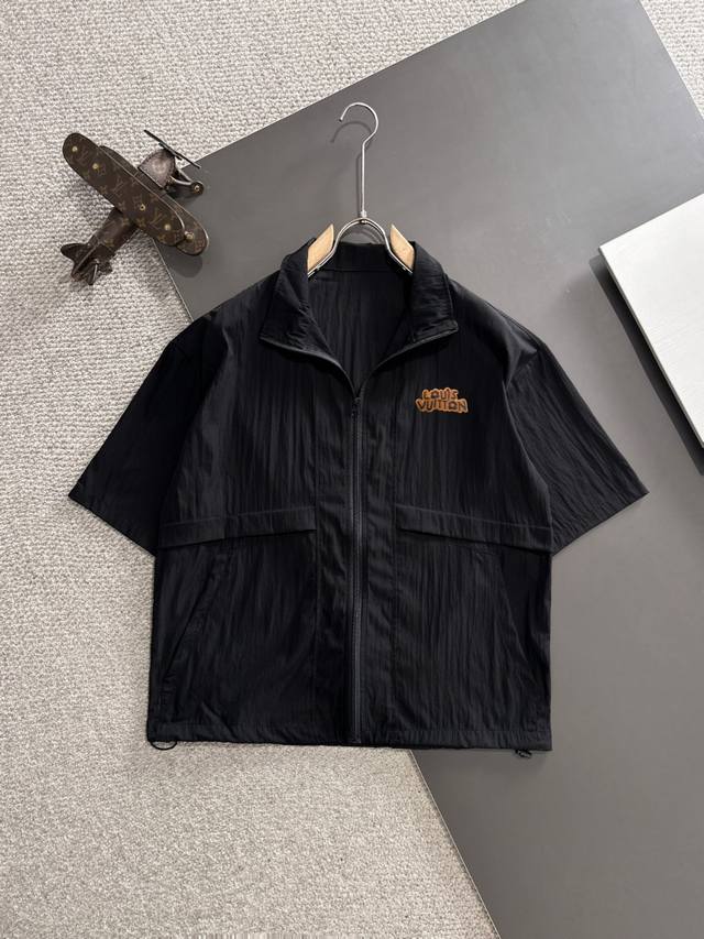High-quality suits shipped the next day Lv 2025 new summer leisure suits, exquis