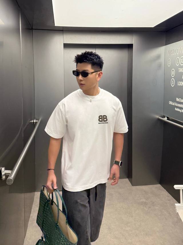 Balenciaga 2025Ss new spring and summer short-sleeved cotton plain fabric, re-wa