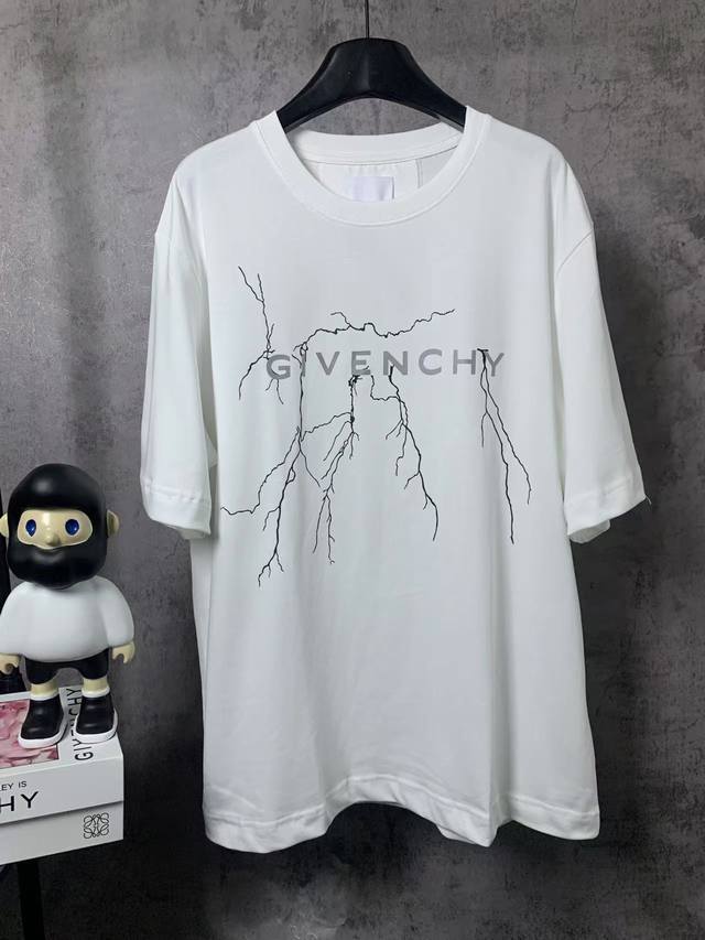 Givenchy* Givenchy Givenchy* Givenchy reflective lightning print short-sleeved T