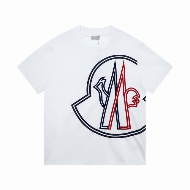 Style number: 846 Moncler's prices are actually quite competitive. Those who hav