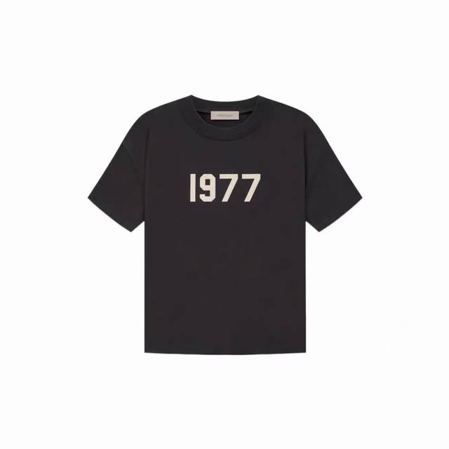 Xs-Xl Only 5 sizes in black. Top new Fear Of God Essentials Fog double-line male