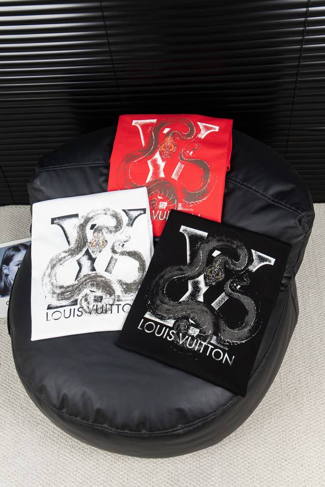 Style number: L61 Louis Vuitton 2025Ss Dragon Year Limited Round Neck Short Slee