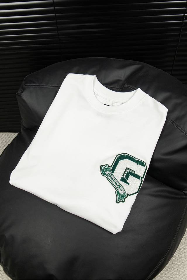 Style number: G31 Givenchy's new G-line embroidered short-sleeved T-shirt Givenc