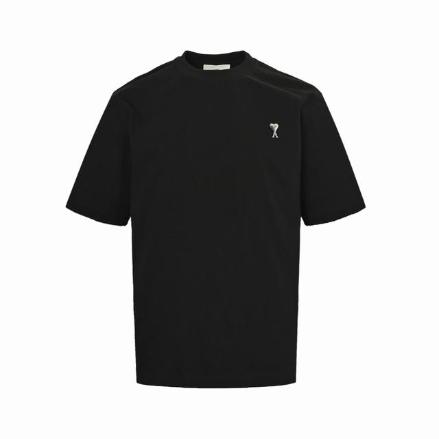 Ami 25Ss Metal Heart Badge Short Sleeves We have been making this style for the