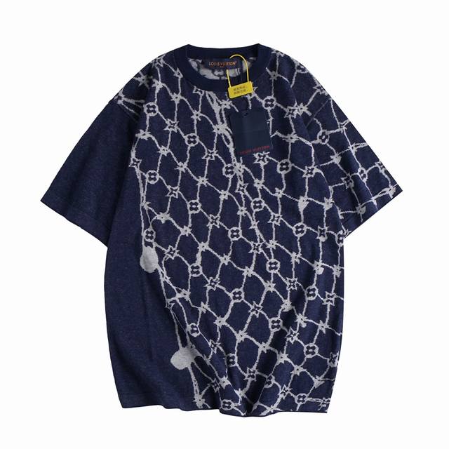 Lv new full flower knitted short-sleeved T-shirt . Made of Italian cotton, it is