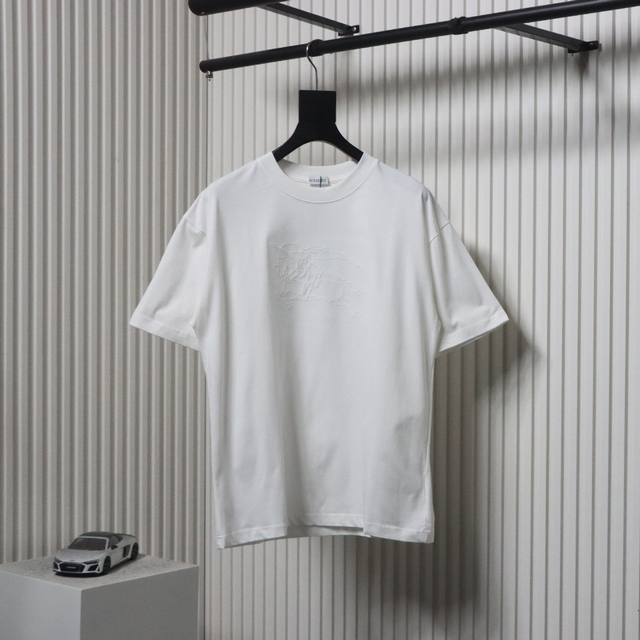 Burberry 25Ss short-sleeved T-shirt with dark horse embroidery on the chest. Mad