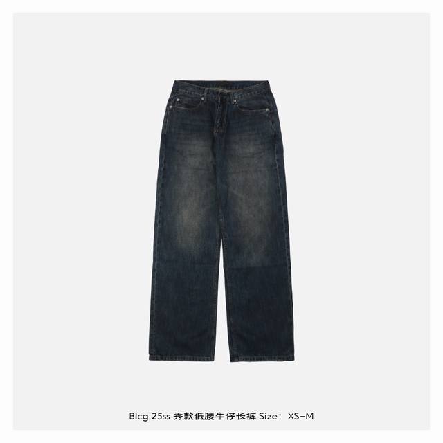 Balenciaga 25Ss low-rise denim pants are made of high-density cotton denim, whic