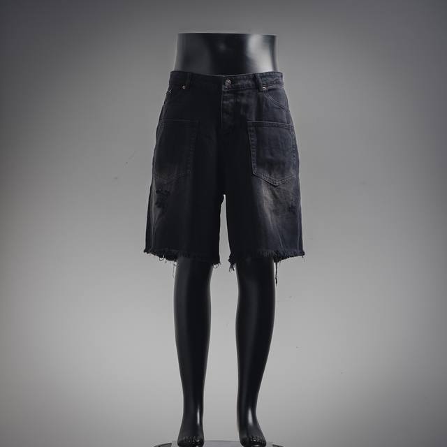 Balenciaga Blcg24Ss new reverse pocket denim shorts. Heavy wash tassels and hole