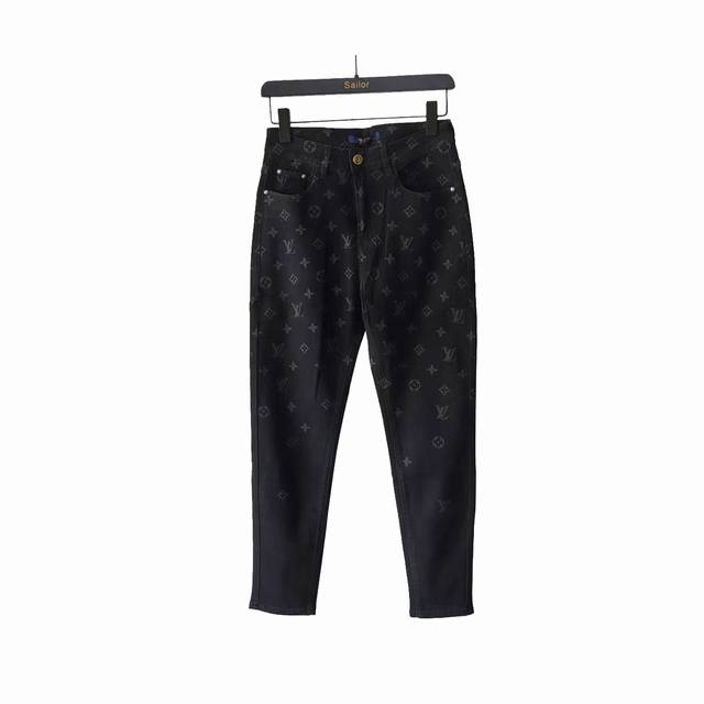 Actual details + size chart Louis Vuitton classic all over printed monogram logo