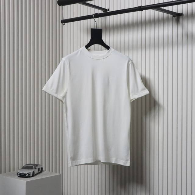 Burberry 25Ss back circle horse foam print short sleeve T-shirt is made of light