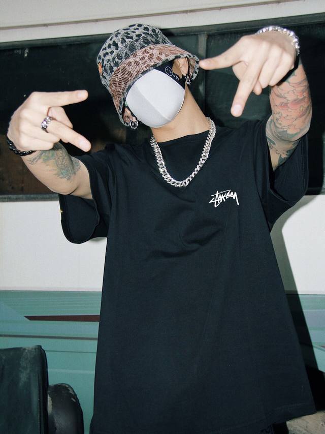 New arrival! Stussy couple's round neck short-sleeved T-shirts, all made of high