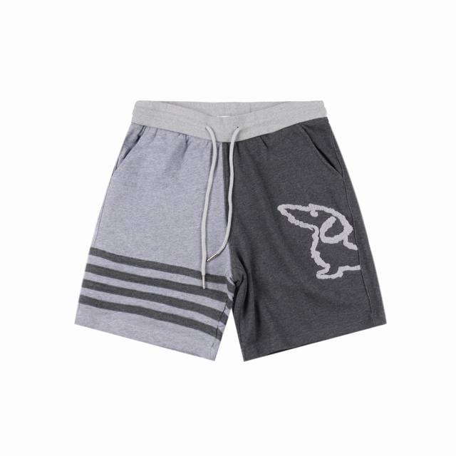 Thom Browne four-bar animal embroidered shorts The fabric is made of professiona