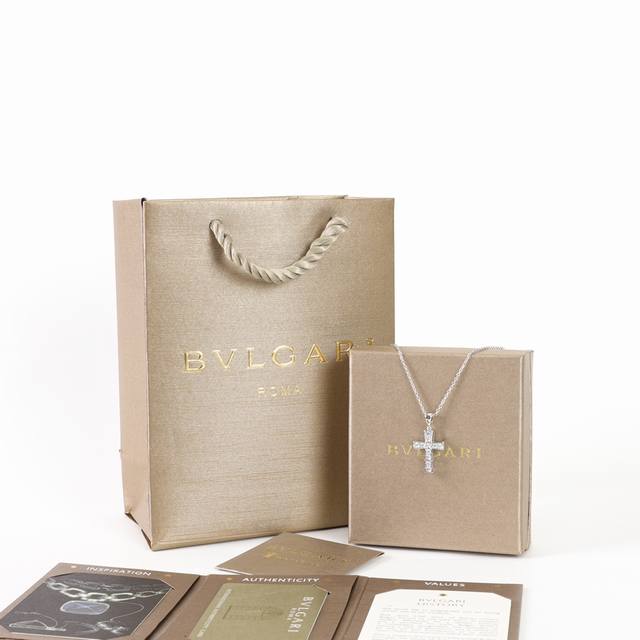 Bulgari full diamond necklace series, exclusive real shot in this store! Bulgari
