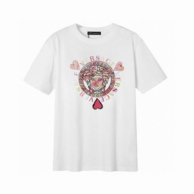 Versace Love Medusa Short Sleeve T-shirt, simple design looks very generous! The