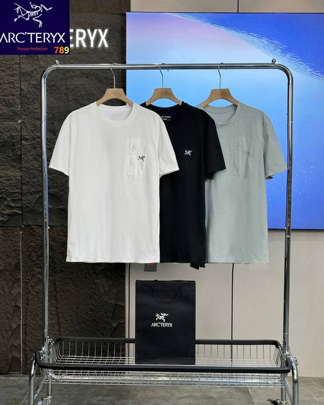Arcteryx's new summer quick-drying functional short-sleeved T-shirt . The same f