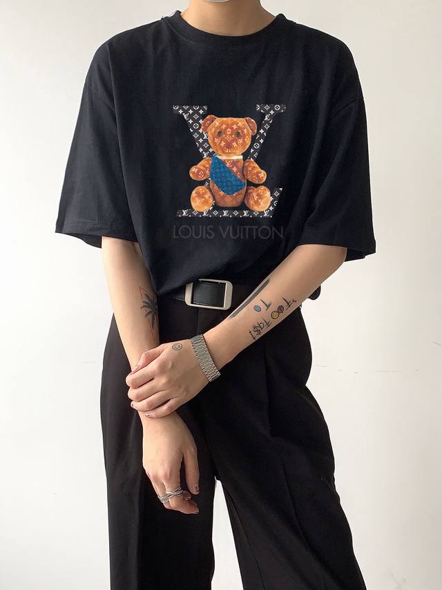 New arrival! Lv new summer round neck short sleeve T-shirt! Same style for men a